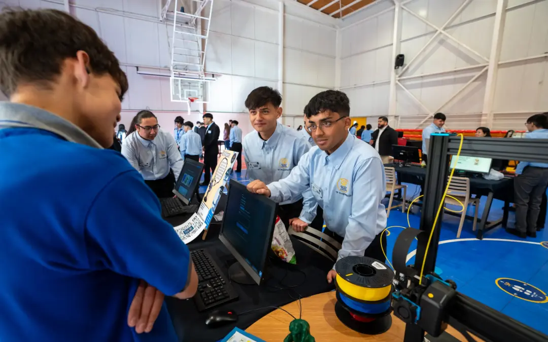 Ideas que se convierten en soluciones: estudiantes del Arturo Matte Larraín brillan en Feria Técnico Profesional